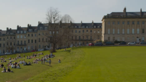 Panning-Shot-of-Busy-Royal-Crescent-Green
