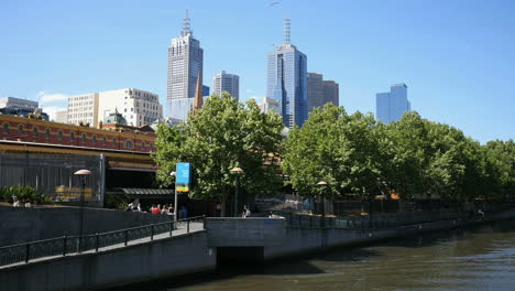 Melbourne-Australien-Central-City-Mit-Menschen-Auf-Der-Rampe
