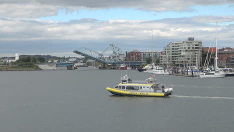 Britisch-Kolumbien-Victoria-Harbour-Whale-Watching-Boot