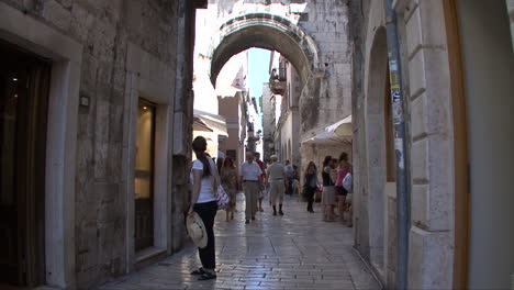 Split-Croatia-people-in-a-narrow-street