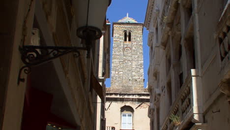 Split-Croacia-Alejarse-De-La-Torre