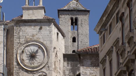 Split-Croatia-zooms-out-from-clock-tower