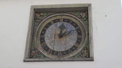 Tallinn-Estonia-old-fashioned-clock