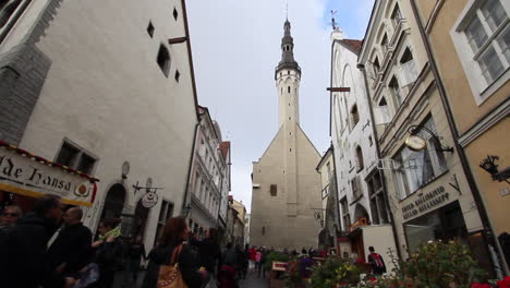 Tallinn-Estonia-tourists-and-Holy-Ghost-church