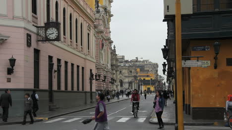 Lima-Peru-Ciudad-Central-Con-Bicicletas
