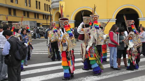 Bailarines-Del-Festival-De-Lima-Peru