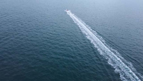 Drohnenschuss-Tracking-Schnellboot