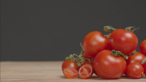 Sliding-Shot-Revealing-Pile-of-Tomatoes-02