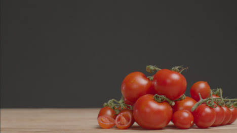 Sliding-Shot-Revealing-Pile-of-Tomatoes-03