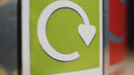 Tracking-Shot-of-Recycle-Logo