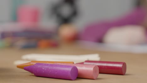 Close-Up-Shot-of-Colourful-Crayons