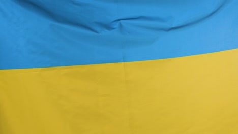 Breiter-Schuss-Der-Fliegenden-Ukrainischen-Flagge