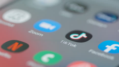Tracking-Close-Up-to-Tik-Tok-and-Other-Apps-on-Mobile-Phone