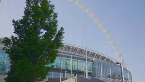 Kamerafahrt-über-Das-Wembley-Stadion-07