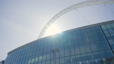 Kamerafahrt-über-Das-Wembley-Stadion-15