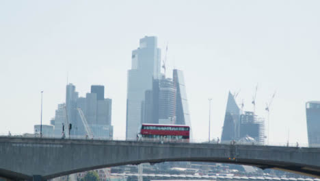 Waterloo-Bridge-With-Commuter-Traffic-And-London-City-Skyline-In-Background-3