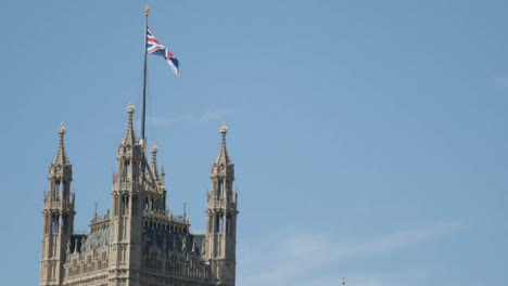 Casas-Del-Parlamento-Vistas-Desde-El-Puente-De-Westminster,-Londres,-Reino-Unido