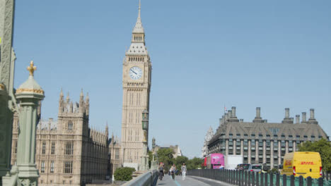 Turmuhr-Big-Ben-Parlamentsgebäude-Verkehr-Westminster-Bridge-London-Uk
