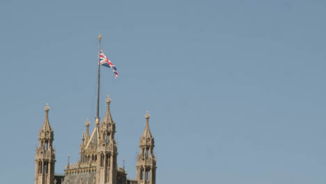 Casas-Del-Parlamento-Puente-De-Westminster-Londres-Reino-Unido-Con-Bandera-Union-Jack