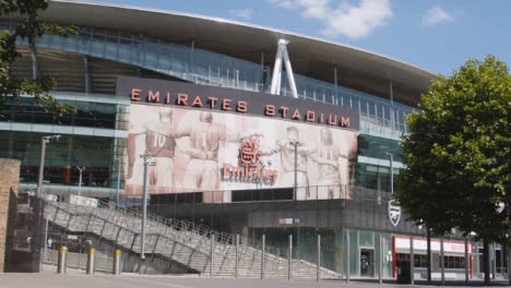 Außenansicht-Des-Emirates-Stadium-Heimstadion-Arsenal-Football-Club-London-3