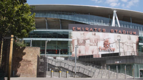 Außenansicht-Des-Emirates-Stadium-Heimstadion-Arsenal-Football-Club-London-4