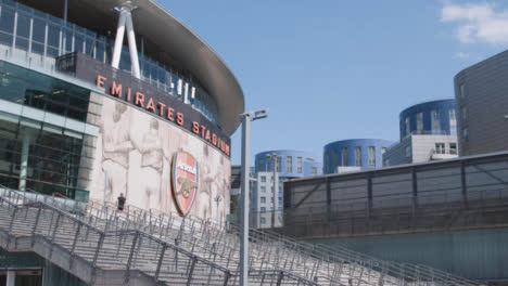 Außenansicht-Des-Emirates-Stadium-Heimstadion-Arsenal-Football-Club-London-13