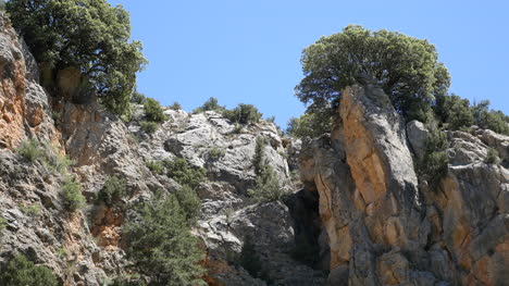 Spain-Aragon-Sierras-Cliffs