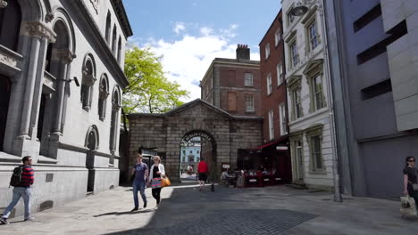 Ireland-Dublin-Castle-Gateway-With-People