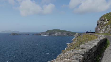 Ireland-Dingle-Peninsula-Slea-Head-View-Pan-And-Zoom