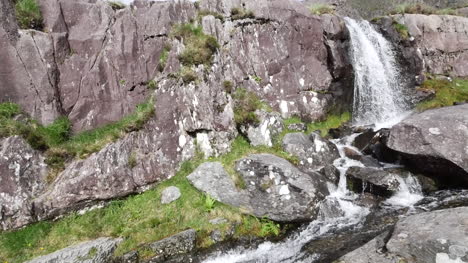 Irland-Dingle-Halbinsel-Wasserfall