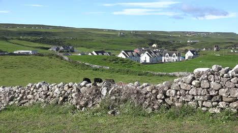 Ireland-Doolin-View-With-Stone-Wall