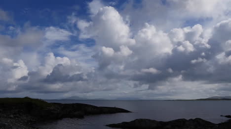 Irland-County-Galway-Wolken-Am-Himmel