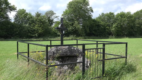 Ireland-County-Offaly-Old-Holy-Well-Fenced-In