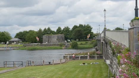 Irlanda-Shannon-Harbour-Puente-Sobre-Canal