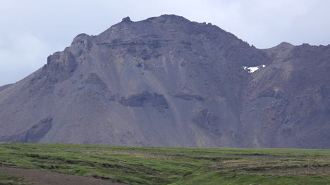 Iceland-Golden-Circle-Mountain-Peak