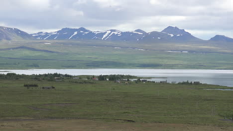 Iceland-Lake-Pingvallavatn-With-Mountains-Beyond-Pan
