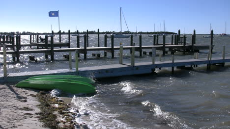 Florida-Key-Largo-Docks-Und-Wellen