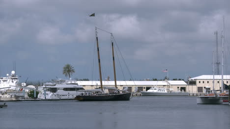 Florida-Key-West-Harbor-Sailboat-Arriving
