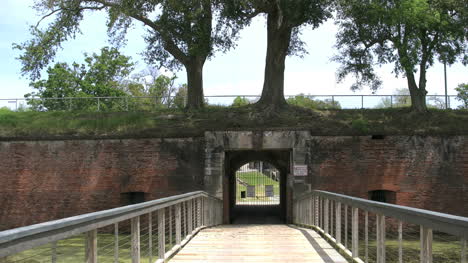 Louisiana-Fort-Jackson-Closed-Entry
