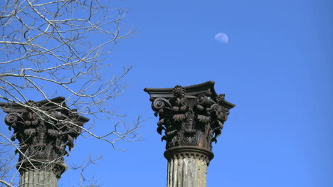 Mississippi-Windsor-Plantation-Ruins-With-Moon