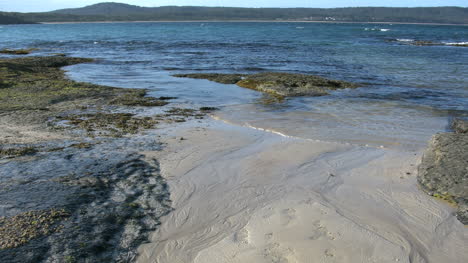 Australia-Murramarang-Beach-Water-Flowing-Out