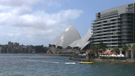 Australia-Sydney-Opera-House-Plus-Apartments