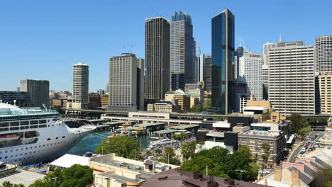 Australia-Sydney-Skyline-With-Cruise-Ship