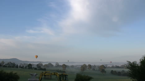 Australia-Yarra-Valley-Four-Early-Morning-Balloons