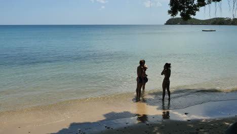 New-Caledonia-Noumea-Girls-Stand-By-Lagoon