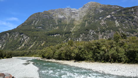 Nueva-Zelanda-Fiordland-Rápidos-Del-Río-Cleddau
