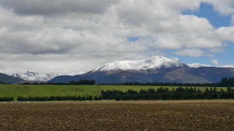 Montañas-Y-Nubes-De-Nueva-Zelanda