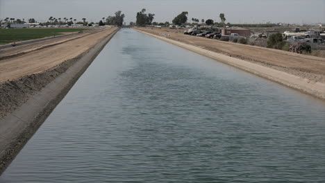 Vista-Del-Canal-De-Riego-De-Arizona