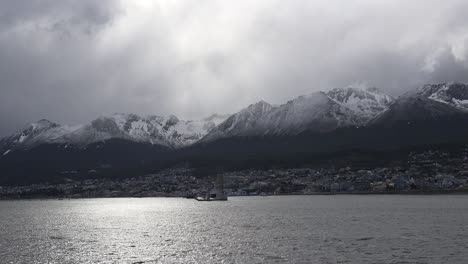 Argentina-Ushuaia-Pans-And-Zooms-Out