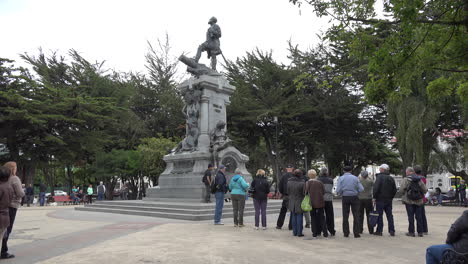 Chile-Punta-Arenen-Magellan-Statue-Auf-Dem-Platz